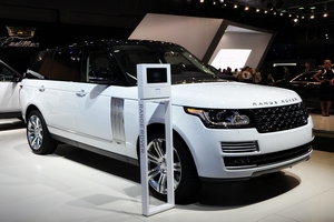 Компания Jaguar Land Rover увеличивает мировые продажи