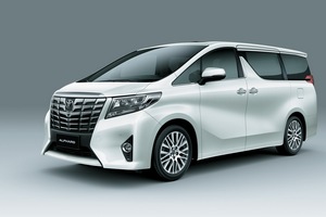 Открыт прием заказов на новый Toyota Alphard