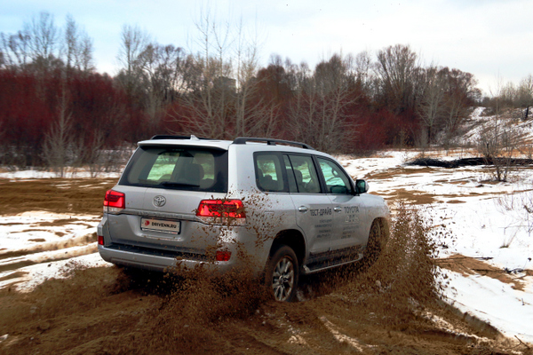 Toyota Land Cruiser 200