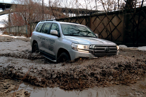 Toyota Land Cruiser 200