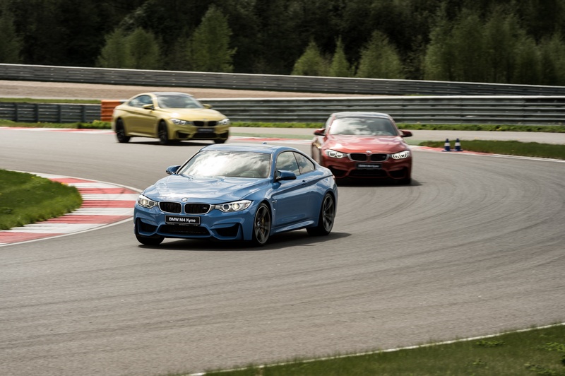 BMW M3 и M4 на треке Moscow Raceway