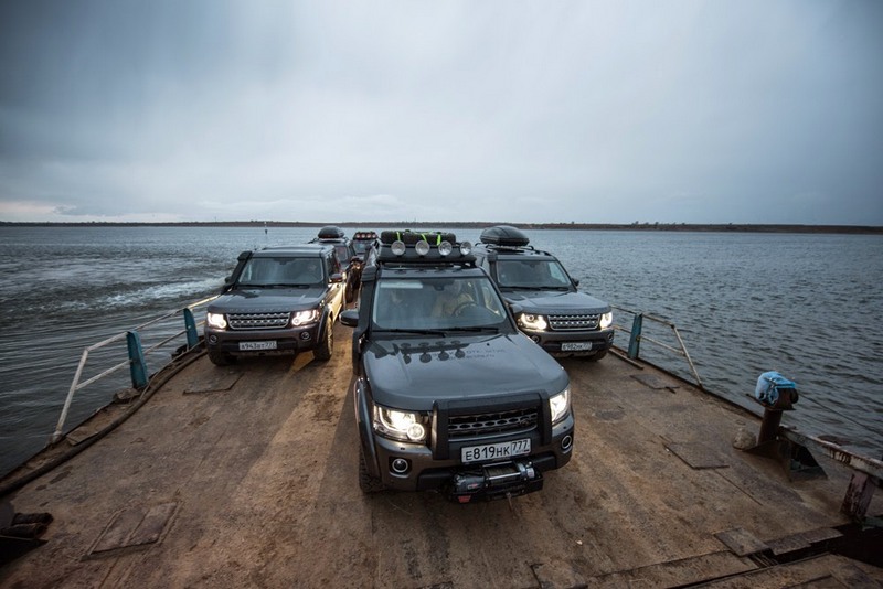 Land Rover  .  . 