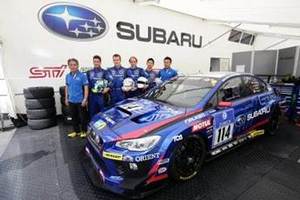 Победа Subaru WRX STI в гонке 24 часа Нюрбургринга 2015 года