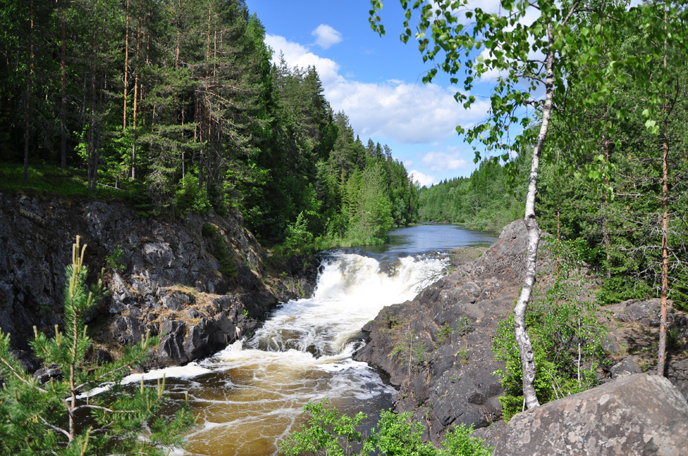 Водопад в заповеднике Кивач