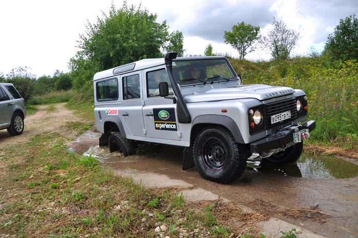 Школа внедорожного вождения Land Rover Experience