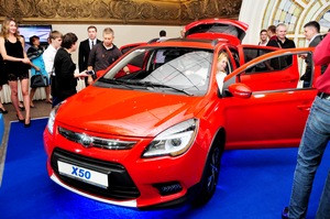 Lifan X50 – компактный городской кроссовер за 499 000 рублей