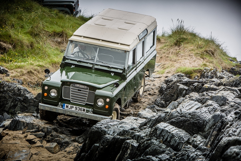 Land Rover Defender 2