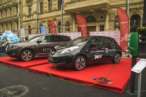 Компания Nissan передала для тестовой эксплуатации Nissan LEAF председателю Комитета по энергетике Санкт-Петербурга, Андрею Бондарчуку