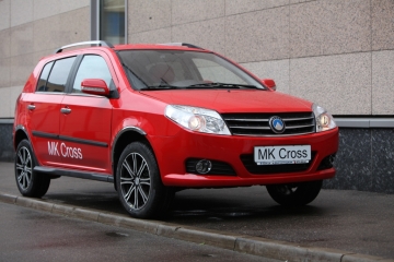 Долгожданный Geely MK Cross доступен для заказа в Балтик-Авто