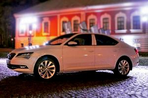 Компания Skoda представила новый Superb