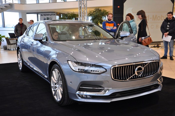 Volvo S90