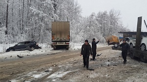 Из за гололеда произошло массовое ДТП на трассе Москва-Санкт-Петербург