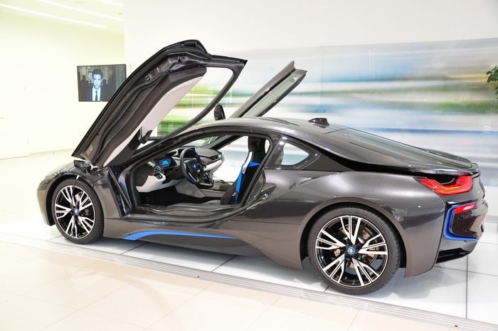 BMW i8