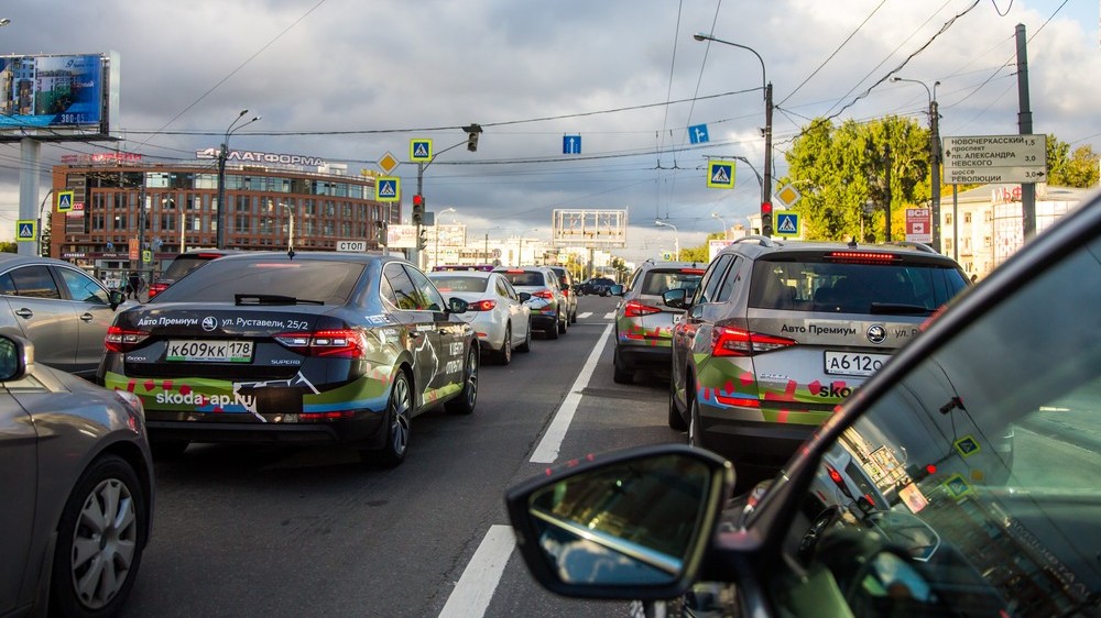 Поиск петроглифов на автомобилях Skoda