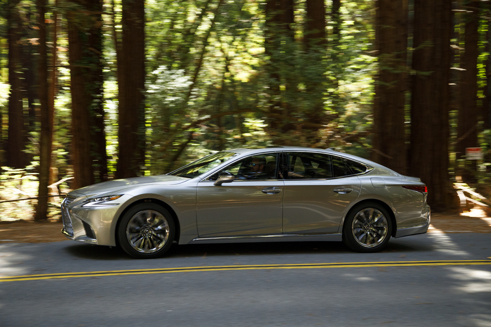 Lexus LS /Фото №2/