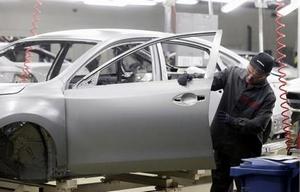 Nissan опроверг приостановку производства двух моделей в Петербурге