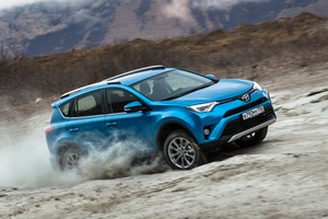 Toyota отчиталась по результатам продаж в России за первое полугодие