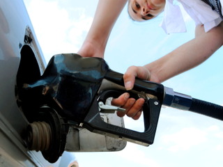 Цены на бензин в России растут быстрее инфляции