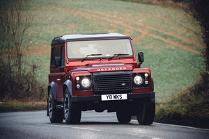 Land Rover выпустит Defender с двигателем V8