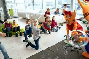 Вагнер Лахта устроил праздник для детей из детских домов