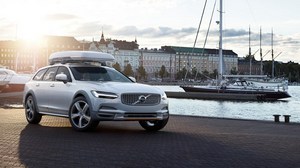 Volvo пожертвует 300 000 евро на очистку Мирового океана