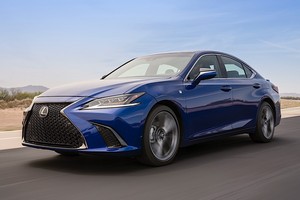 Lexus ES стал еще безопаснее